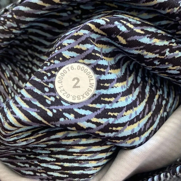 Lululemon sz 2 Fast and Free Tight 25" *Non-Reflective Nulux blue EUC - Picture 12 of 14